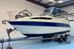 2_Bayliner-245-3