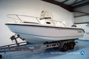Boston Whaler Outrage 21 with Yamaha 200HP HPDI – SOLD