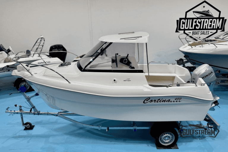 Boat with Honda 50HP Fourstroke engine for sale.