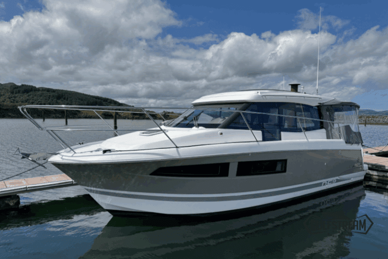 Jeanneau NC9 for Sale