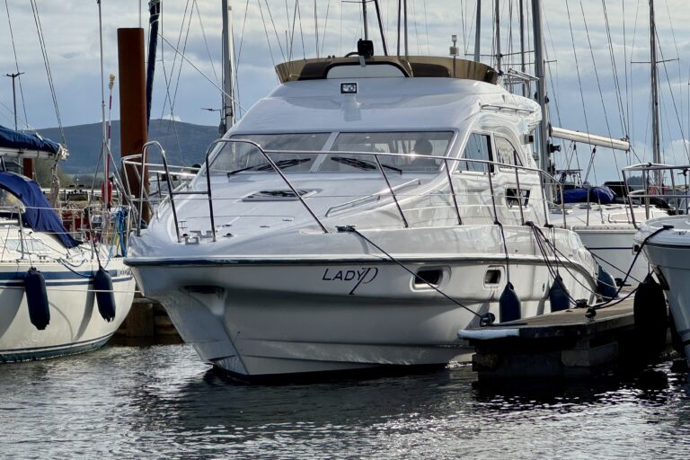 Sealine F33 For Sale